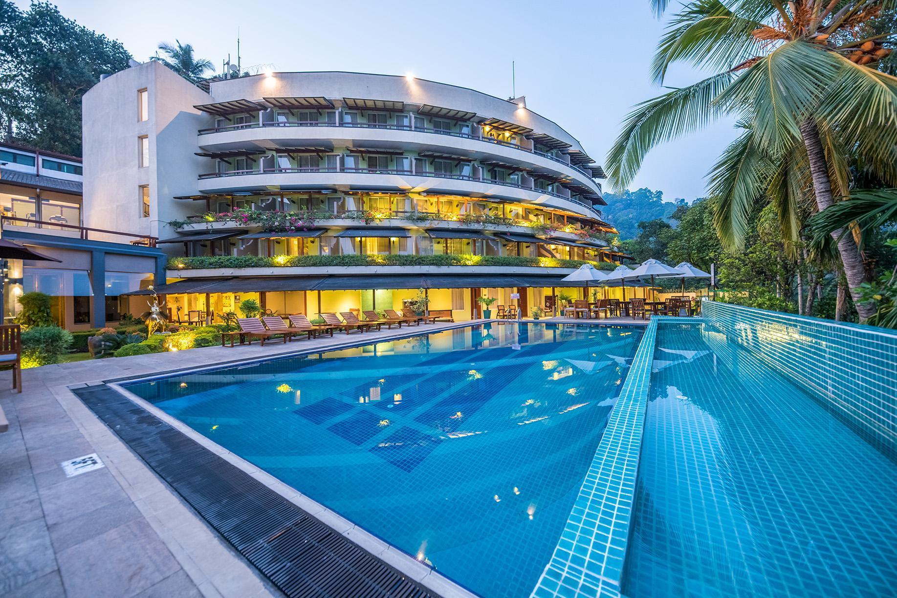 Earl'S Regent Hotel Kandy Exterior foto